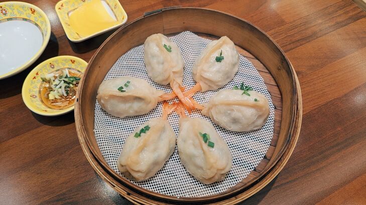 Dim Sum mit hausgemachter Sweet-Chili-Sauce