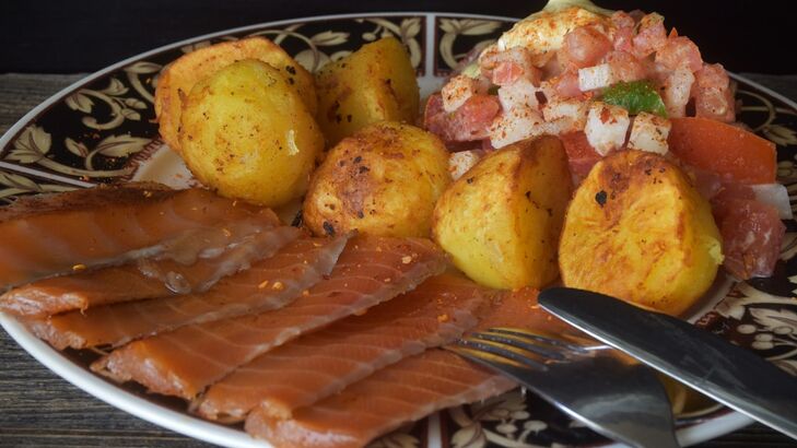Erdäpfelsalat mit Tiroler Schinken