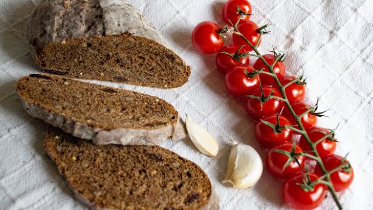 Geröstetes Tomatenbrot
