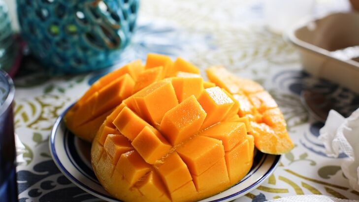 Mango-Erdnusssalat