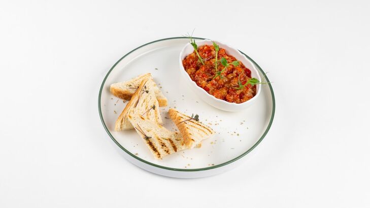 Paprika-Walnuss-Paste: 5 rote Paprika