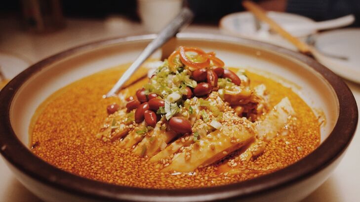 Quinoa-Mandel-Curry mit gebratenen Kräuterseitlingen