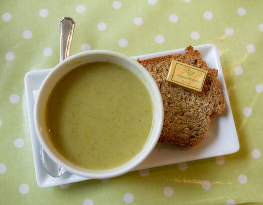 Lieblingsrezept: Rahmsuppe von Kopfsalat und Meerrettich