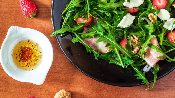 Rucola mit Sherry-Vinaigrette