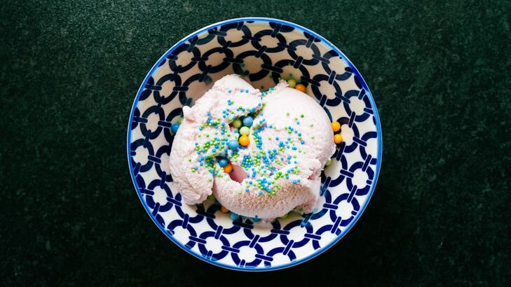 Sauerrahm-Eis