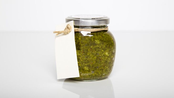 Walnuss-Kräuter-Pesto